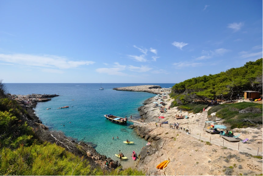 San Domino: cosa fare e vedere sull'isola più grande delle Tremiti